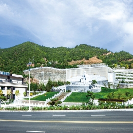 懋龙溪陵园老子像
